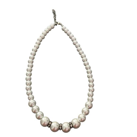 Faux Pearl Beaded Necklace - Picture 1 of 6